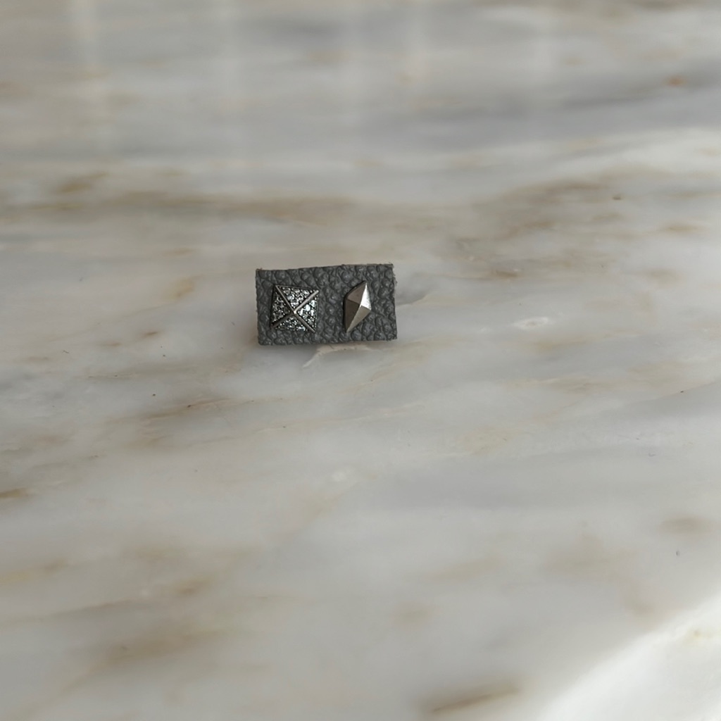 Geometric Studs